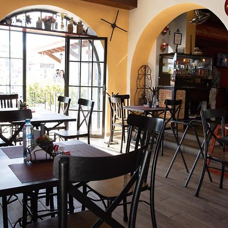 Hotel Santa Paula タスコ・デ・アラルコン エクステリア 写真