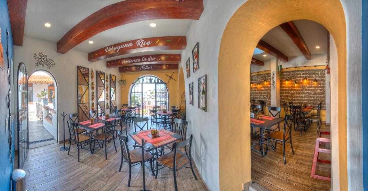 Hotel Santa Paula タスコ・デ・アラルコン エクステリア 写真