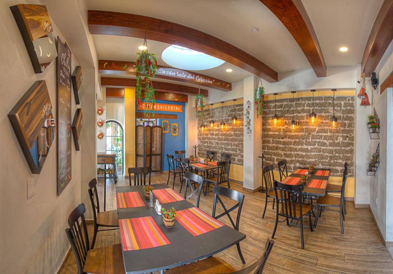 Hotel Santa Paula タスコ・デ・アラルコン エクステリア 写真