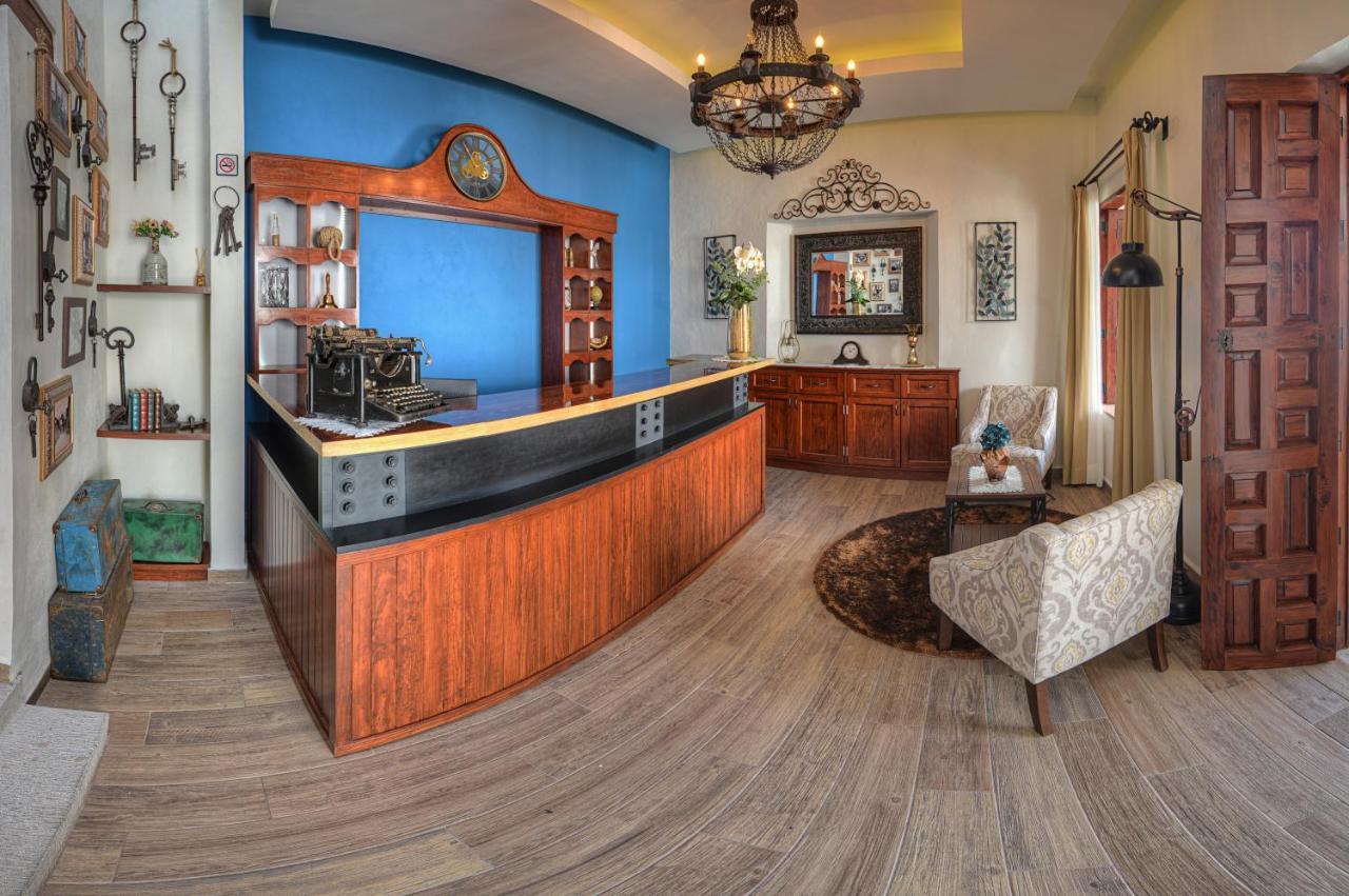 Hotel Santa Paula タスコ・デ・アラルコン エクステリア 写真