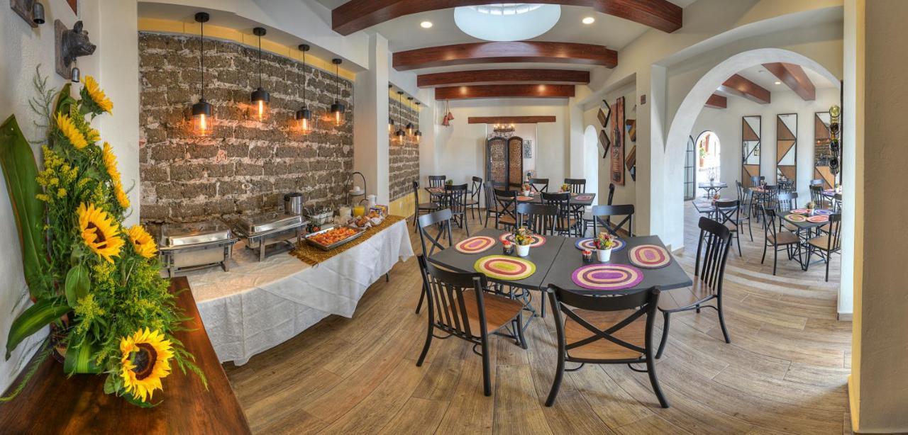 Hotel Santa Paula タスコ・デ・アラルコン エクステリア 写真