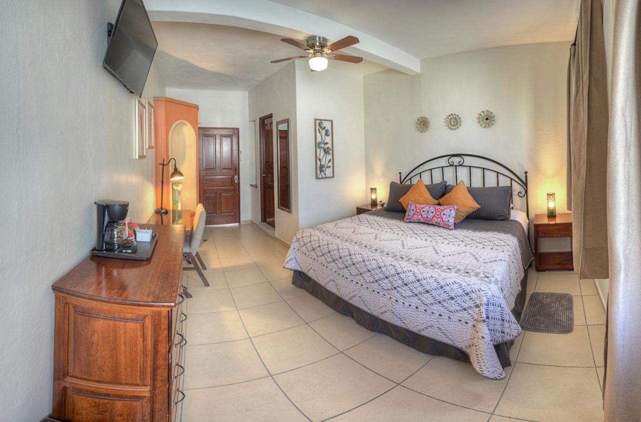 Hotel Santa Paula タスコ・デ・アラルコン エクステリア 写真