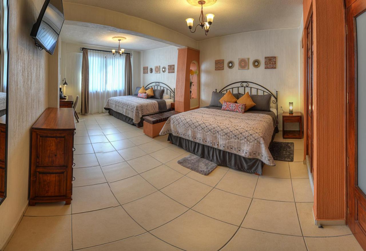 Hotel Santa Paula タスコ・デ・アラルコン エクステリア 写真